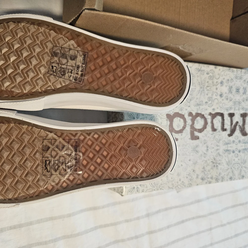 Mudd White Slip-On Sneakers - Picture 4 of 5